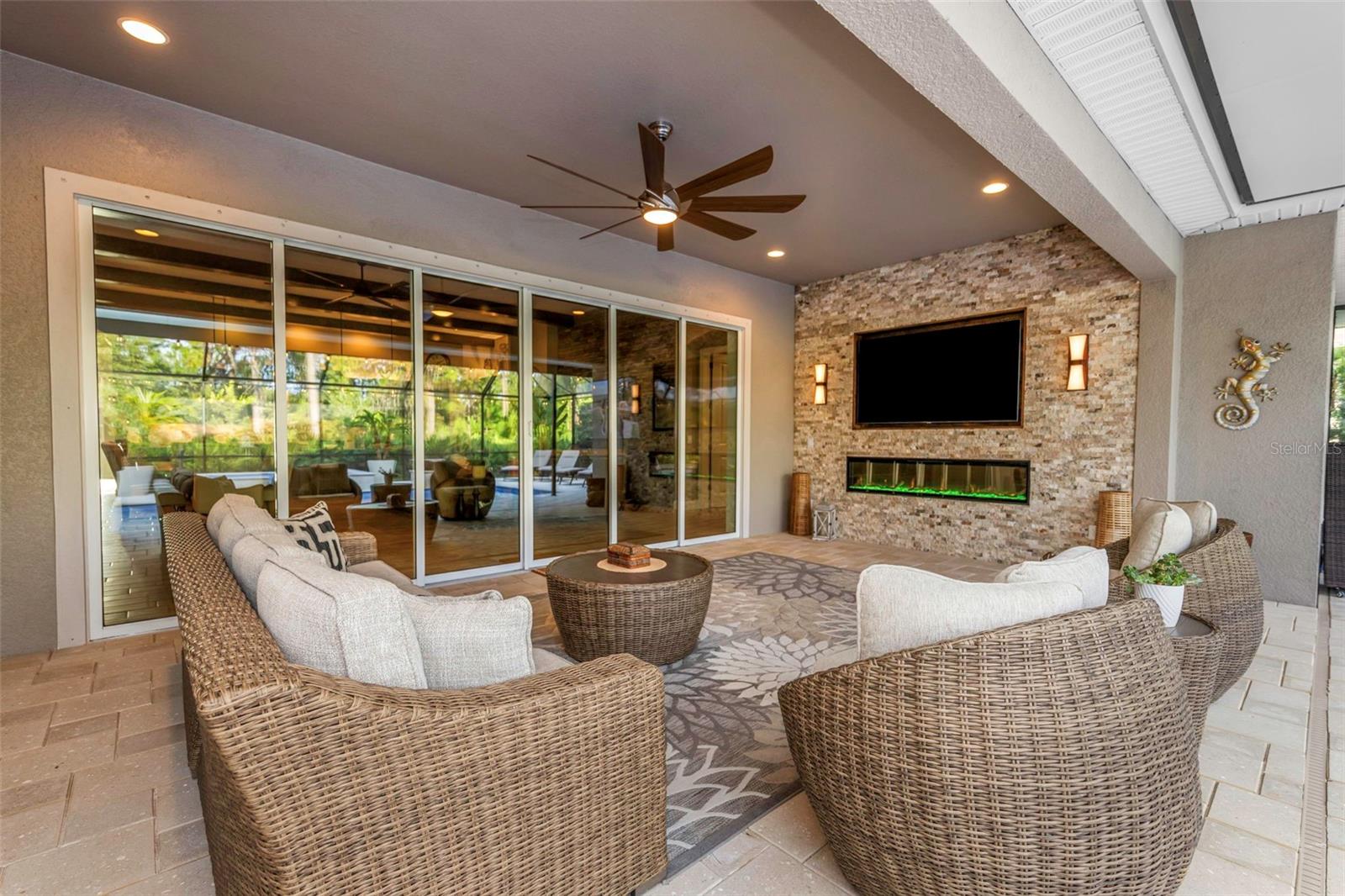 4042 WOODLAND RETREAT BLVD, NEW PORT RICHEY, FL — photo 22