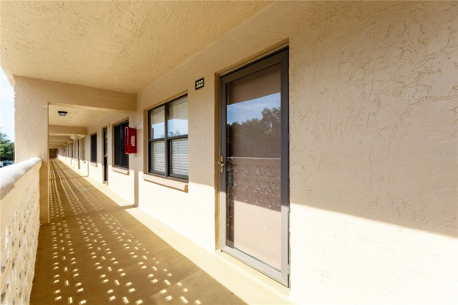 5080 LOCUST ST NE #322, ST PETERSBURG, FL — photo 2