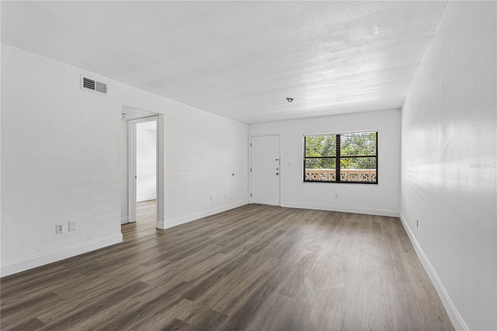 5080 LOCUST ST NE #322, ST PETERSBURG, FL — photo 5
