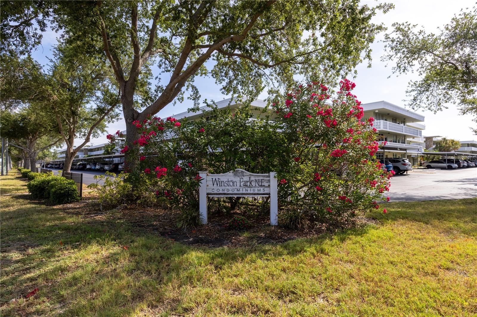5080 LOCUST ST NE #322, ST PETERSBURG, FL — photo 28