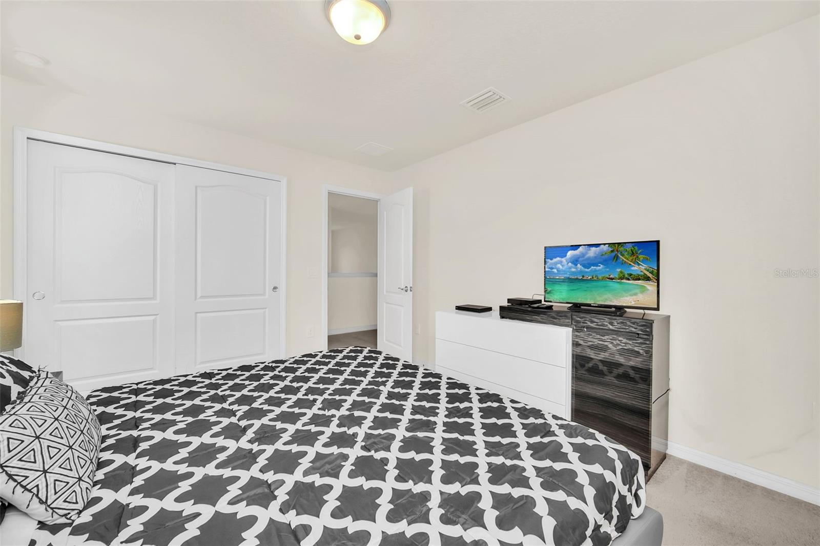 8887 MENTON LOOP, KISSIMMEE, FL — photo 17