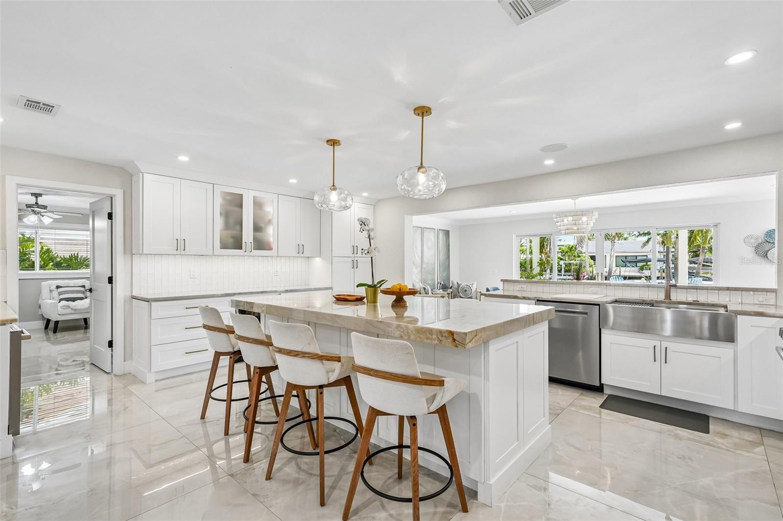 2032 MASSACHUSETTS AVE NE, ST PETERSBURG, FL — photo 15
