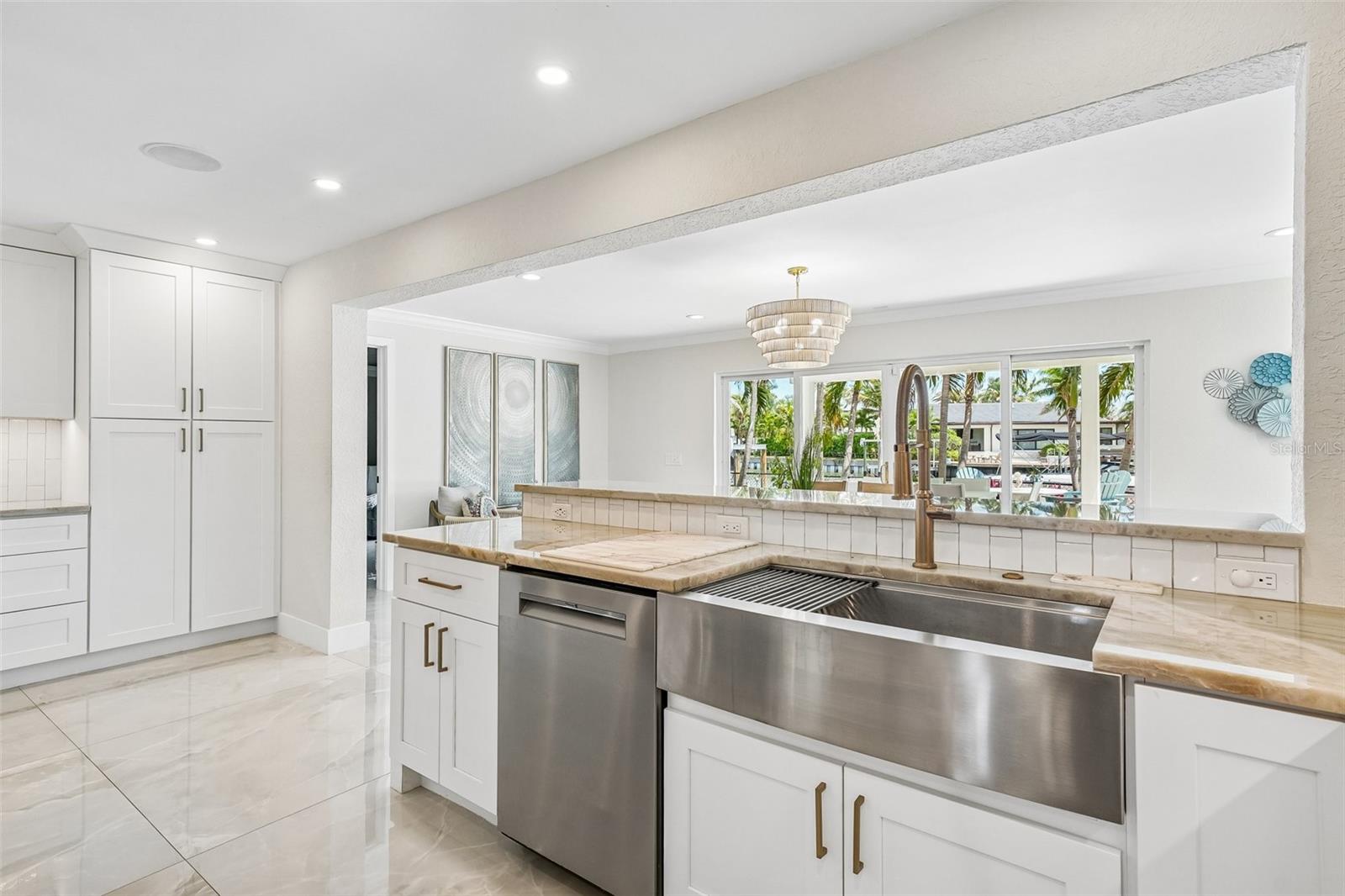 2032 MASSACHUSETTS AVE NE, ST PETERSBURG, FL — photo 21