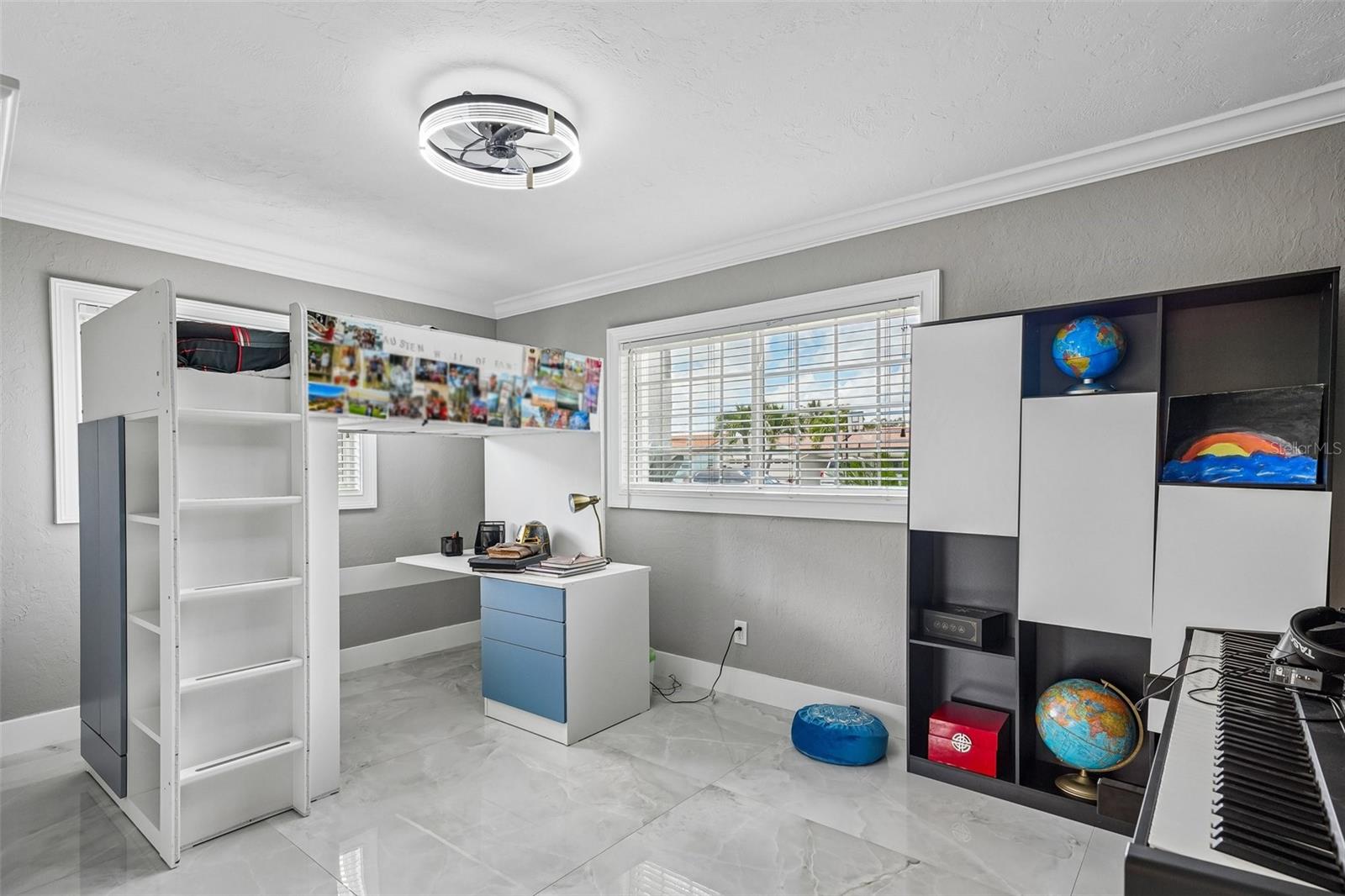 2032 MASSACHUSETTS AVE NE, ST PETERSBURG, FL — photo 39
