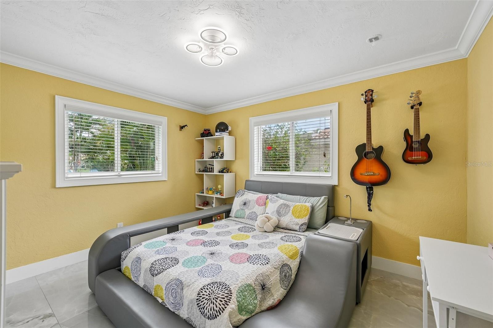 2032 MASSACHUSETTS AVE NE, ST PETERSBURG, FL — photo 41