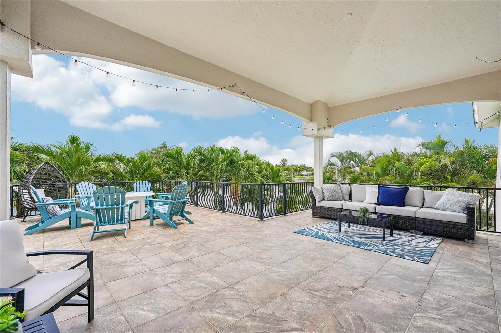 2032 MASSACHUSETTS AVE NE, ST PETERSBURG, FL — photo 49