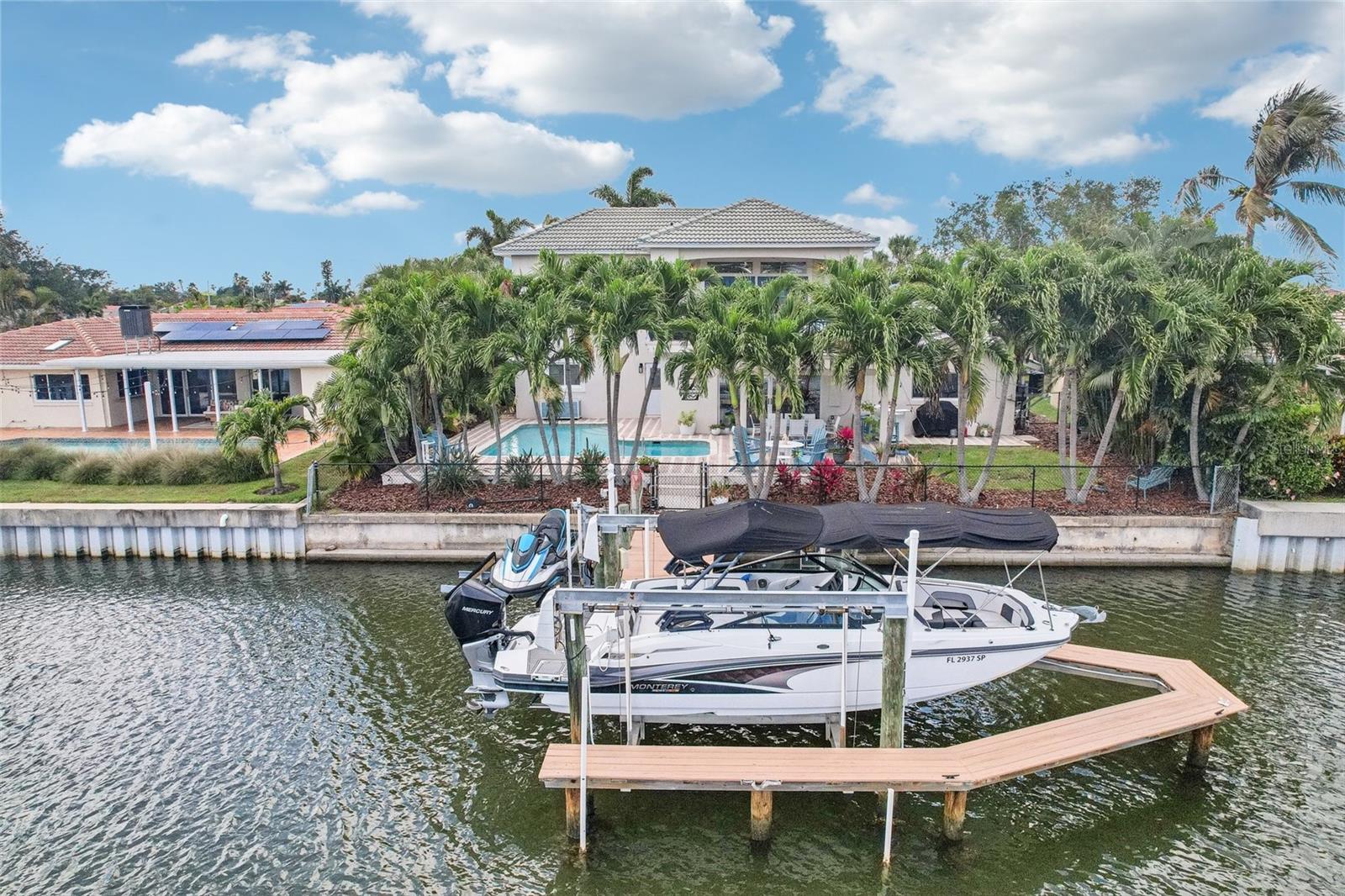 2032 MASSACHUSETTS AVE NE, ST PETERSBURG, FL — photo 58