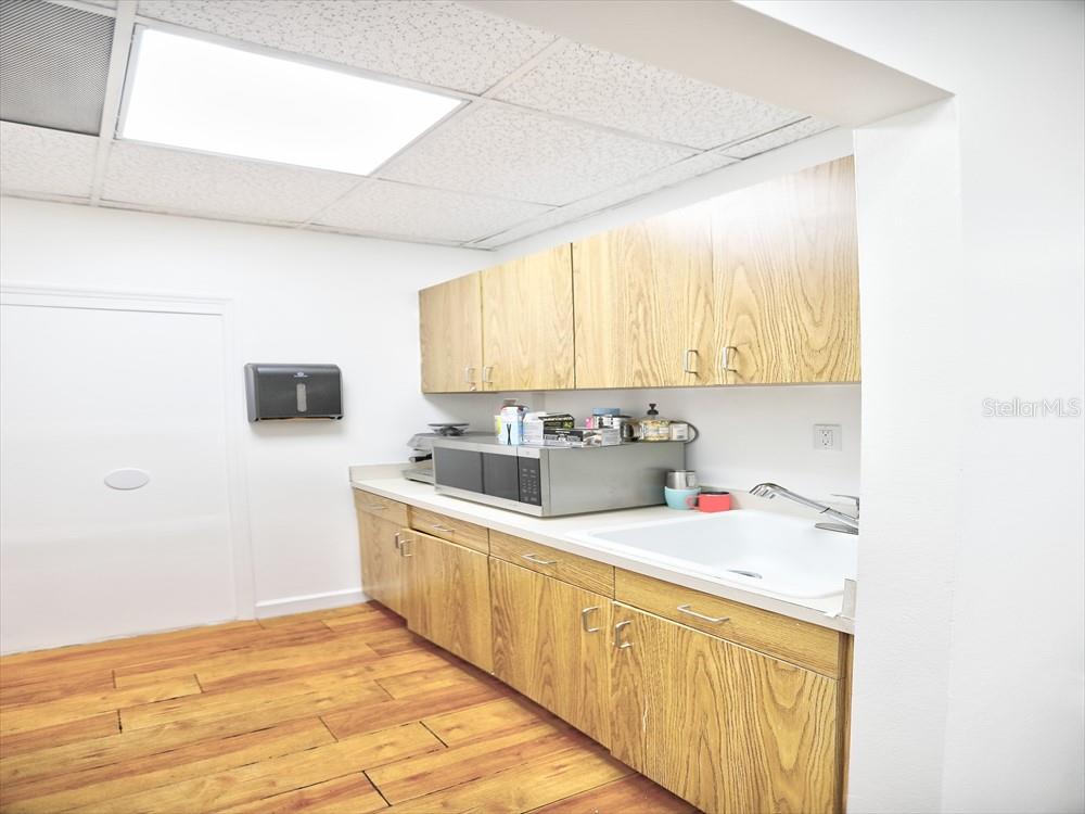 631 E OAK RIDGE RD, ORLANDO, FL — photo 8