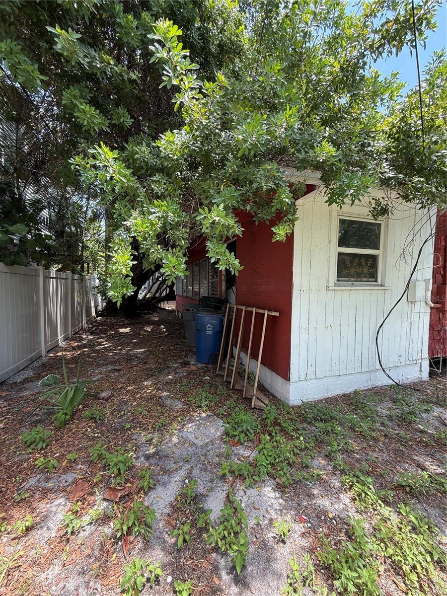 116 85TH AVE, TREASURE ISLAND, FL — photo 4