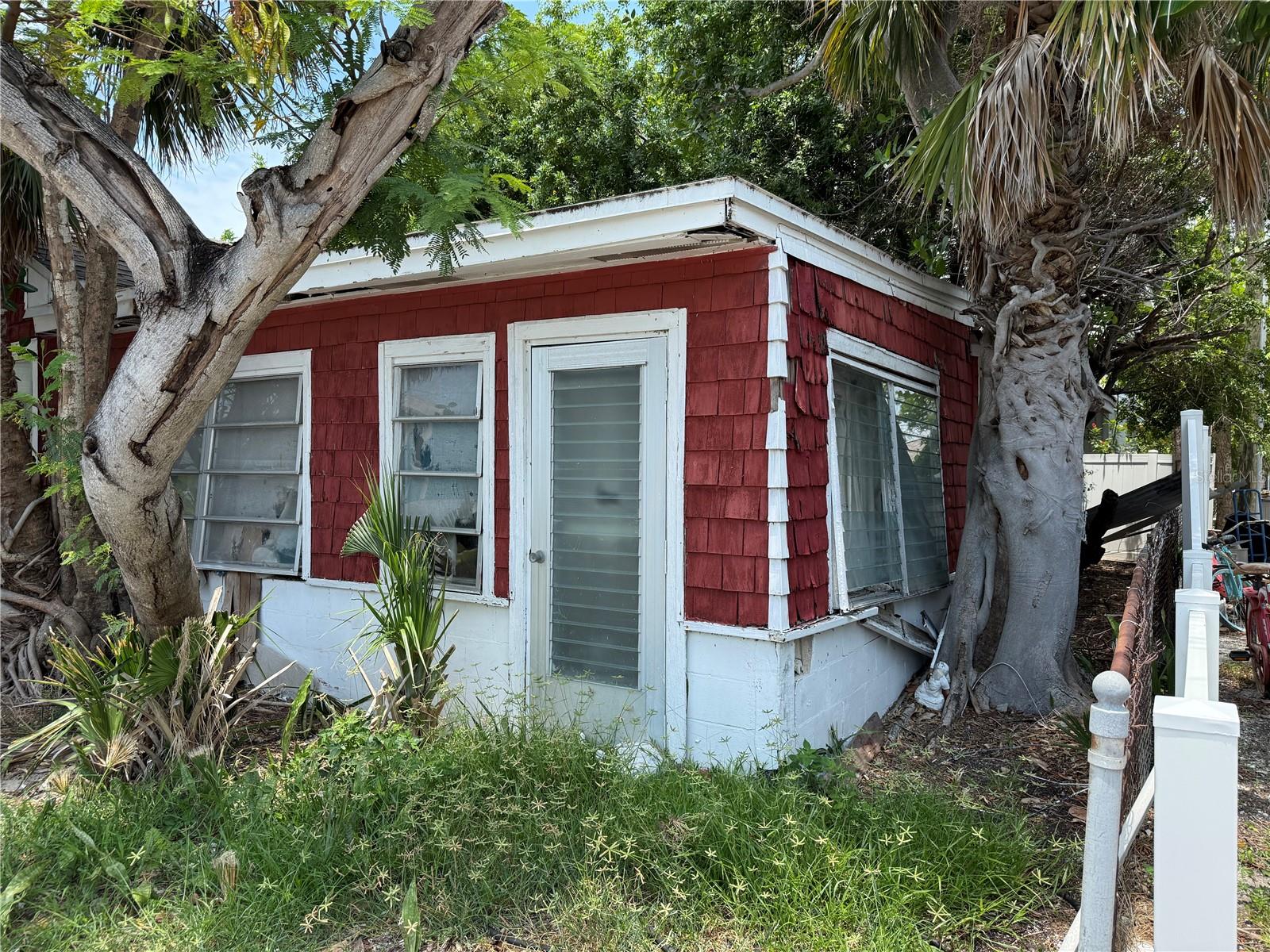 116 85TH AVE, TREASURE ISLAND, FL — photo 2