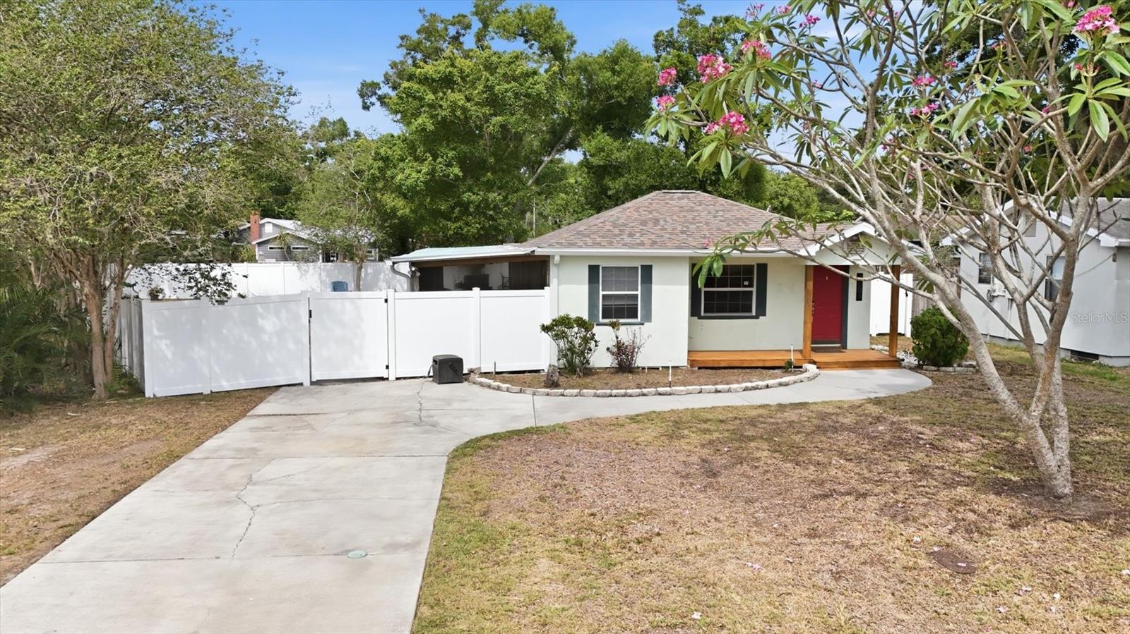 4608 46TH ST N, ST PETERSBURG, FL — photo 3