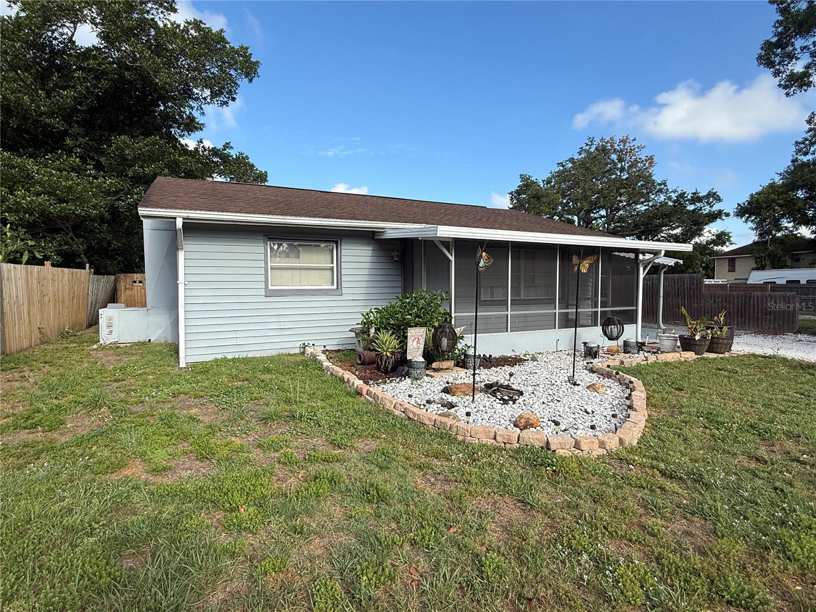 2402 9TH ST E, BRADENTON, FL
