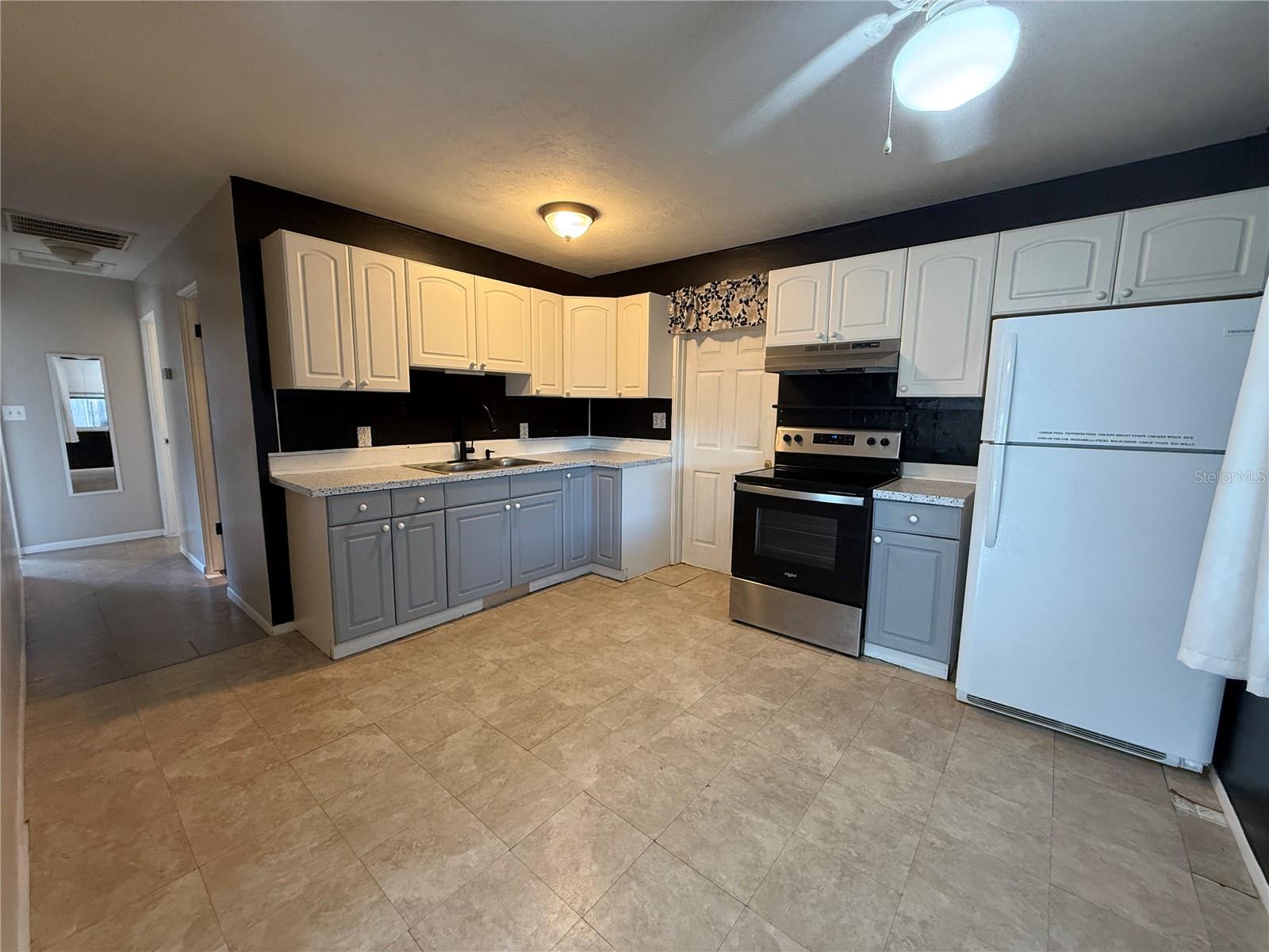 2402 9TH ST E, BRADENTON, FL — photo 9