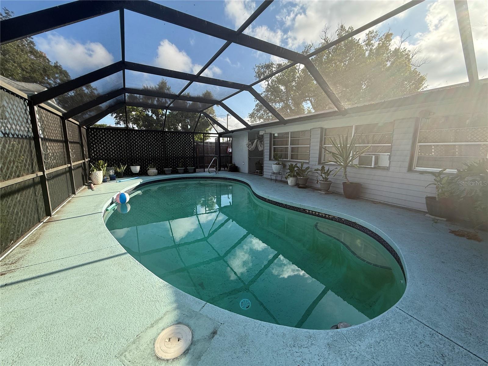 2402 9TH ST E, BRADENTON, FL — photo 17