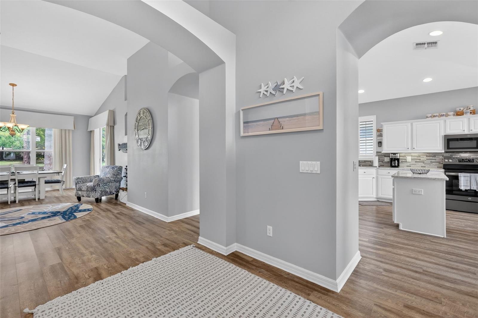 8011 PINE HOLLOW DR, MOUNT DORA, FL — photo 18