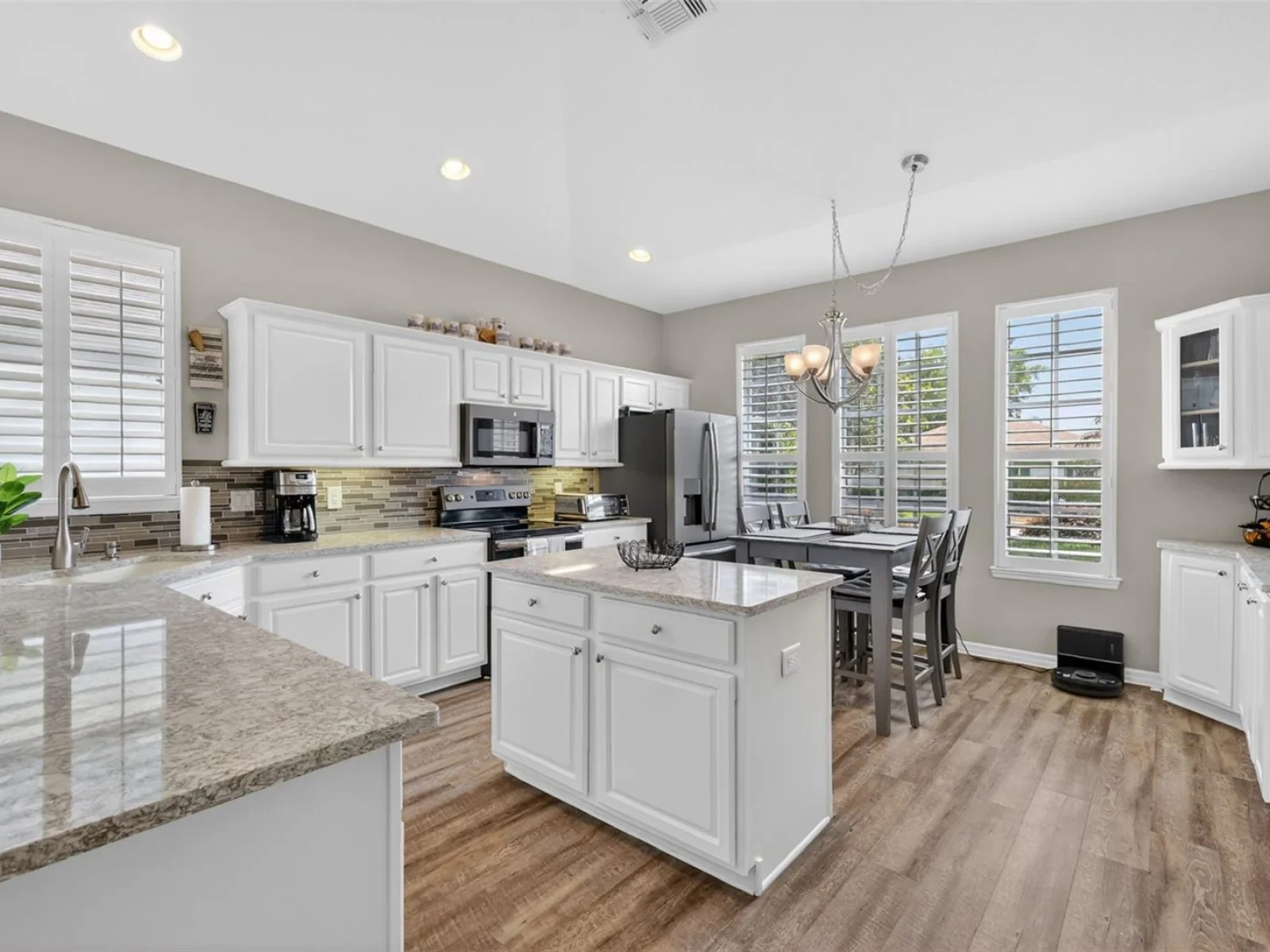 8011 PINE HOLLOW DR, MOUNT DORA, FL — photo 32