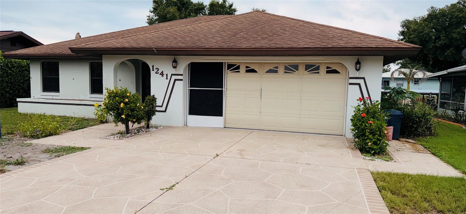 1241 SHAMROCK DR, SEBRING, FL