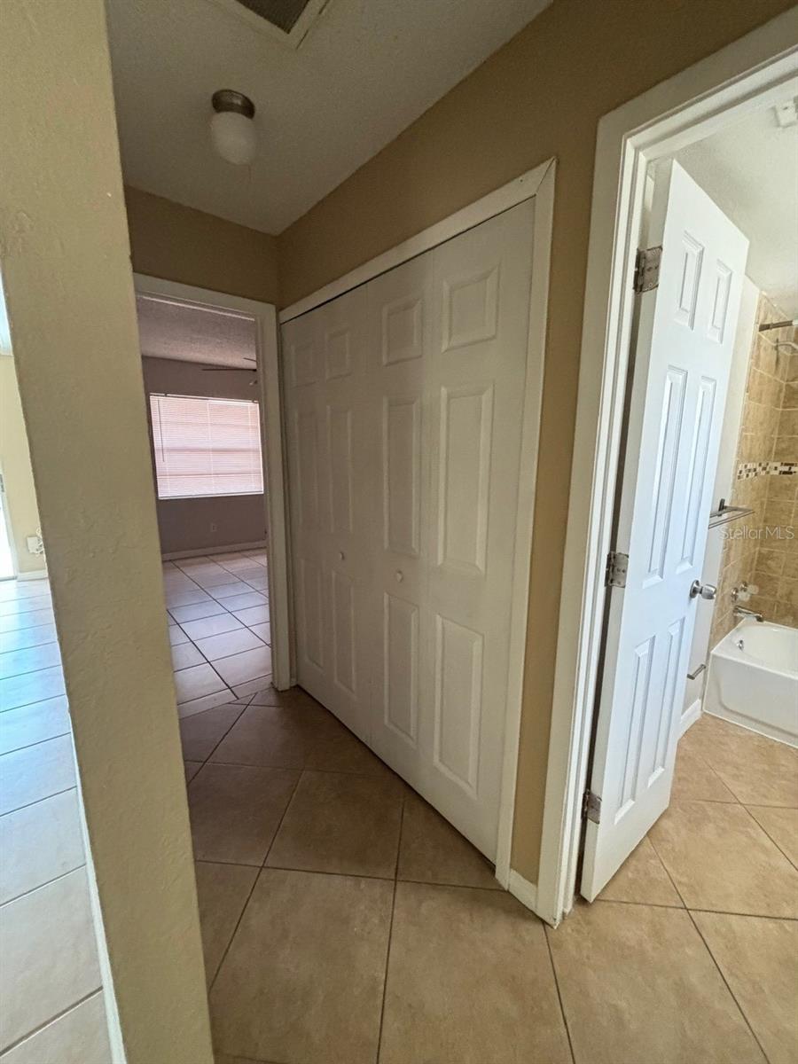 5109 LAWNTON CT, TAMPA, FL — photo 11