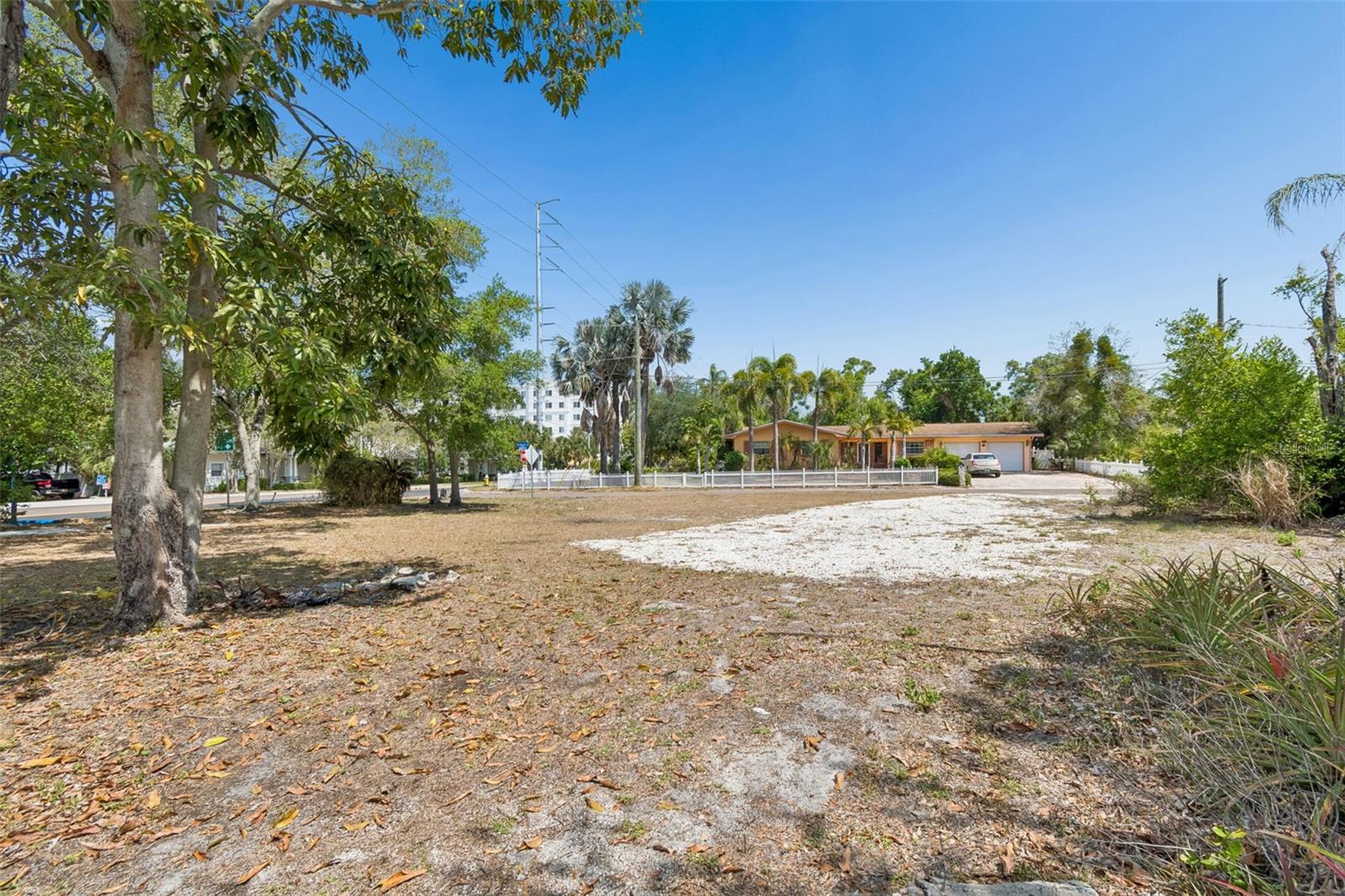 1107 BROWNELL ST, CLEARWATER, FL — photo 27
