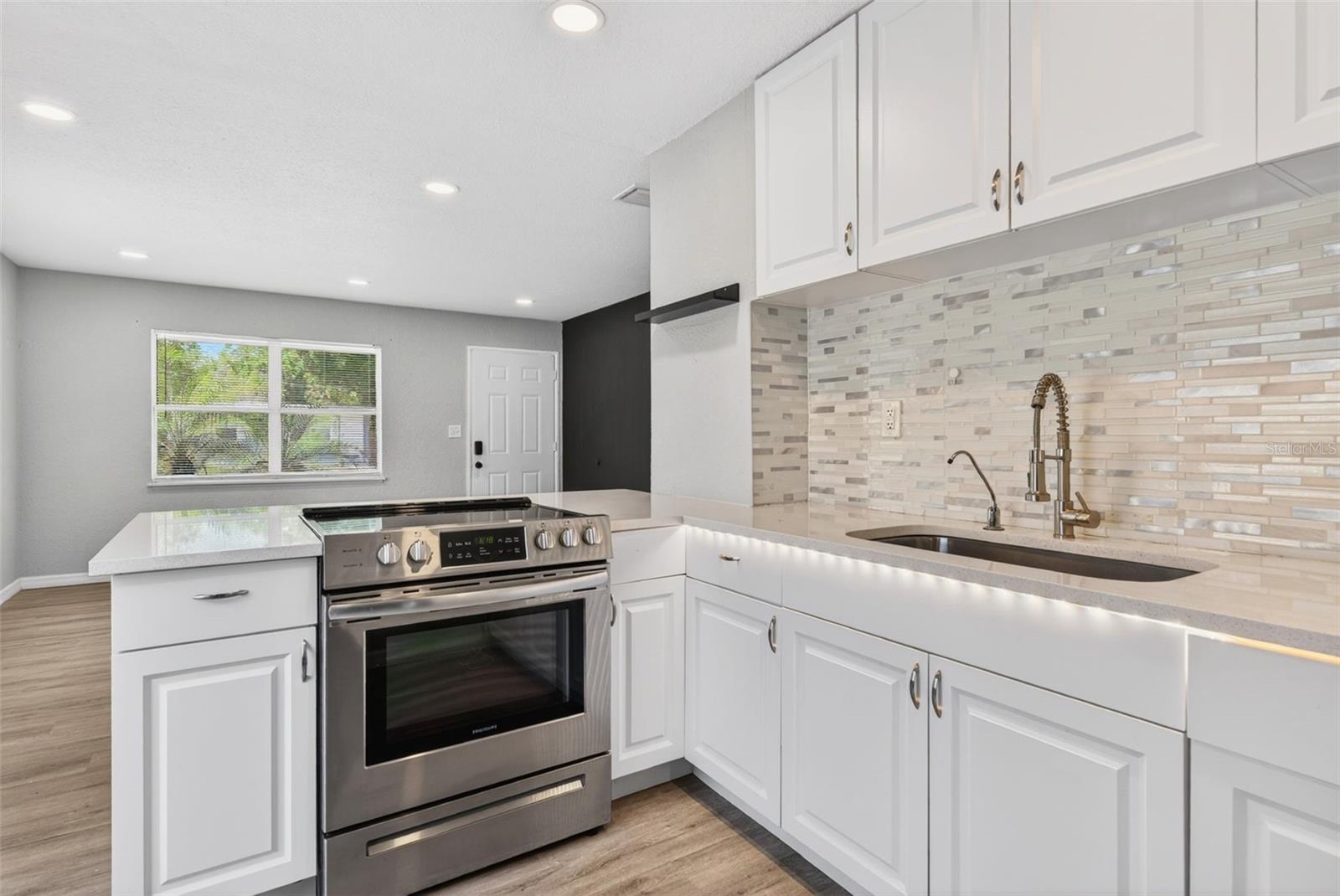 4616 9TH AVE S, ST PETERSBURG, FL — photo 17