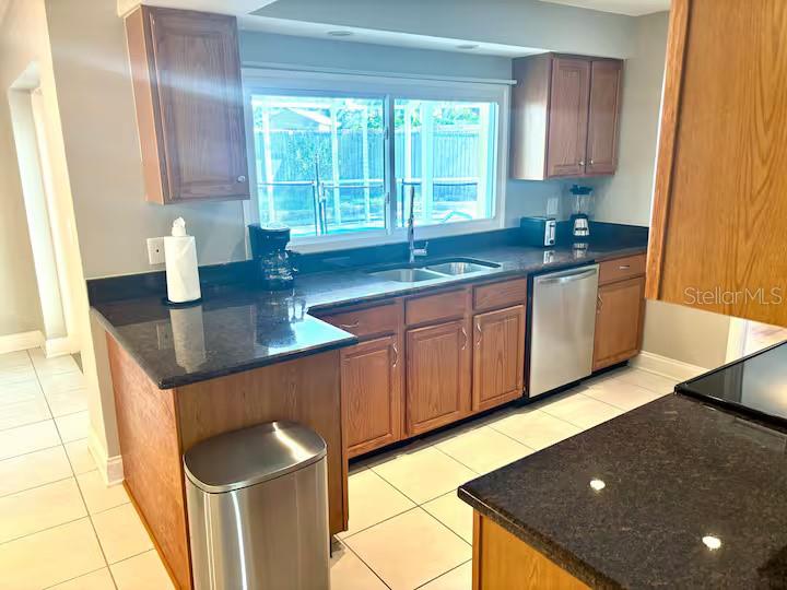 1201 KAPOK KOVE CIR, CLEARWATER, FL — photo 11