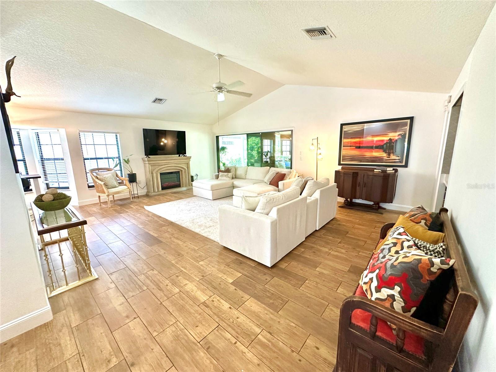 631 SAND LAKE CT, MOUNT DORA, FL — photo 5