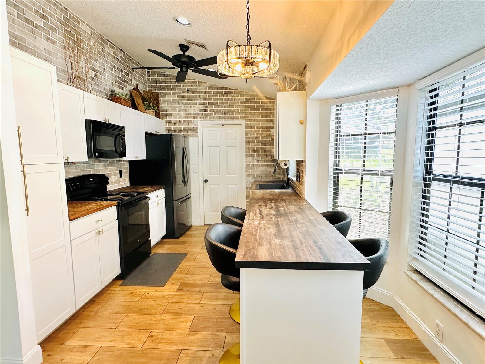 631 SAND LAKE CT, MOUNT DORA, FL — photo 11