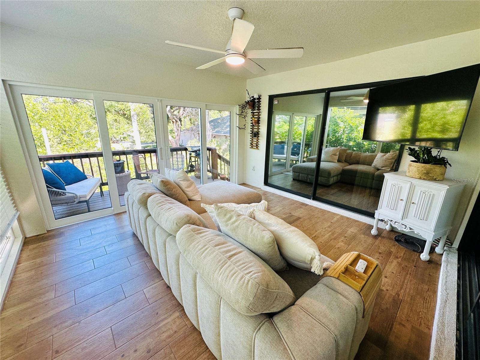 631 SAND LAKE CT, MOUNT DORA, FL — photo 17