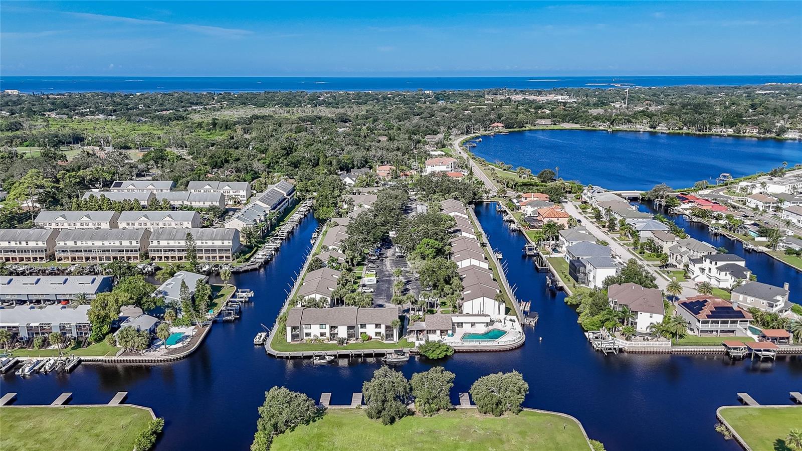 372 MOORINGS COVE DR #372, TARPON SPRINGS, FL — photo 8
