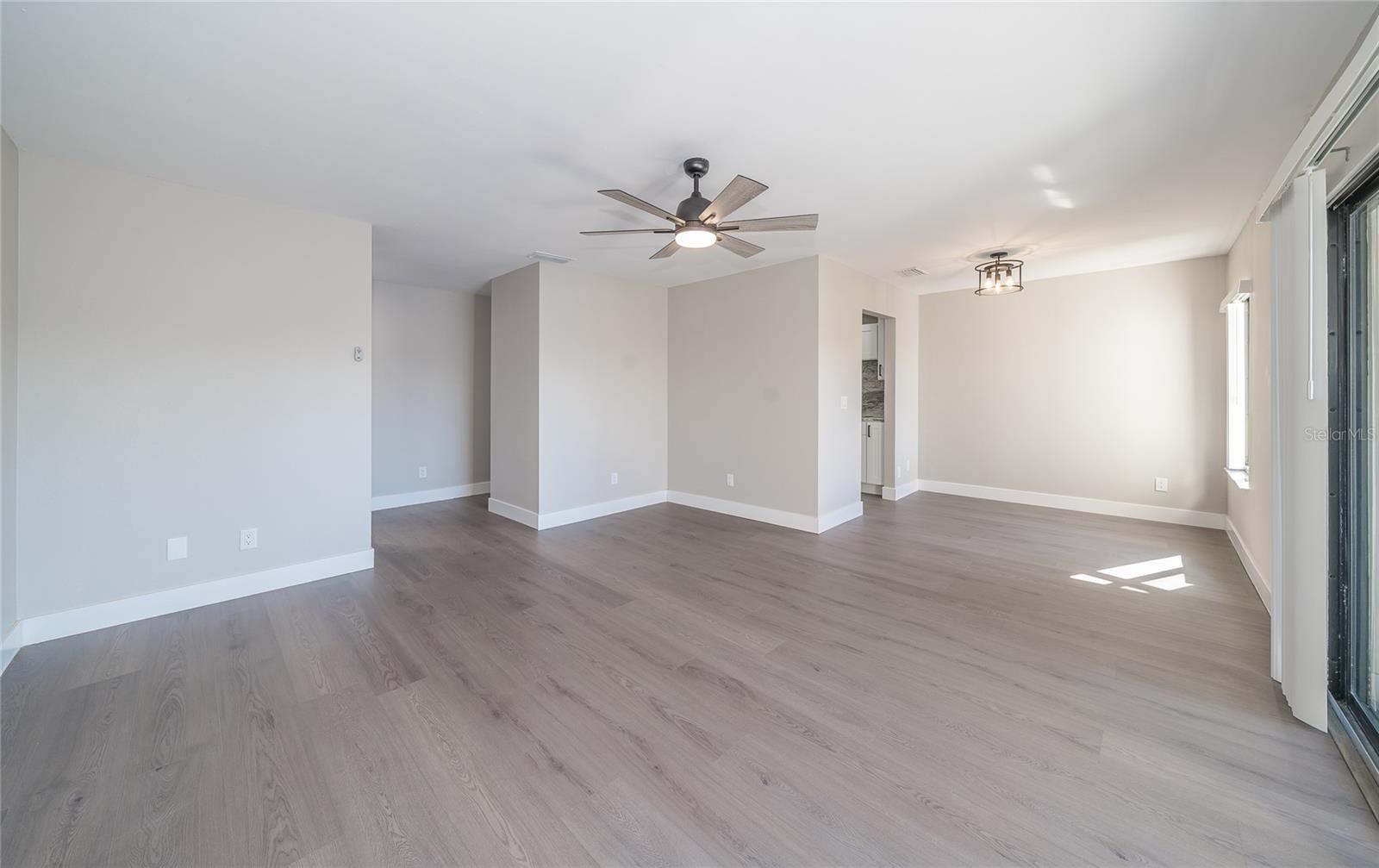 372 MOORINGS COVE DR #372, TARPON SPRINGS, FL — photo 23
