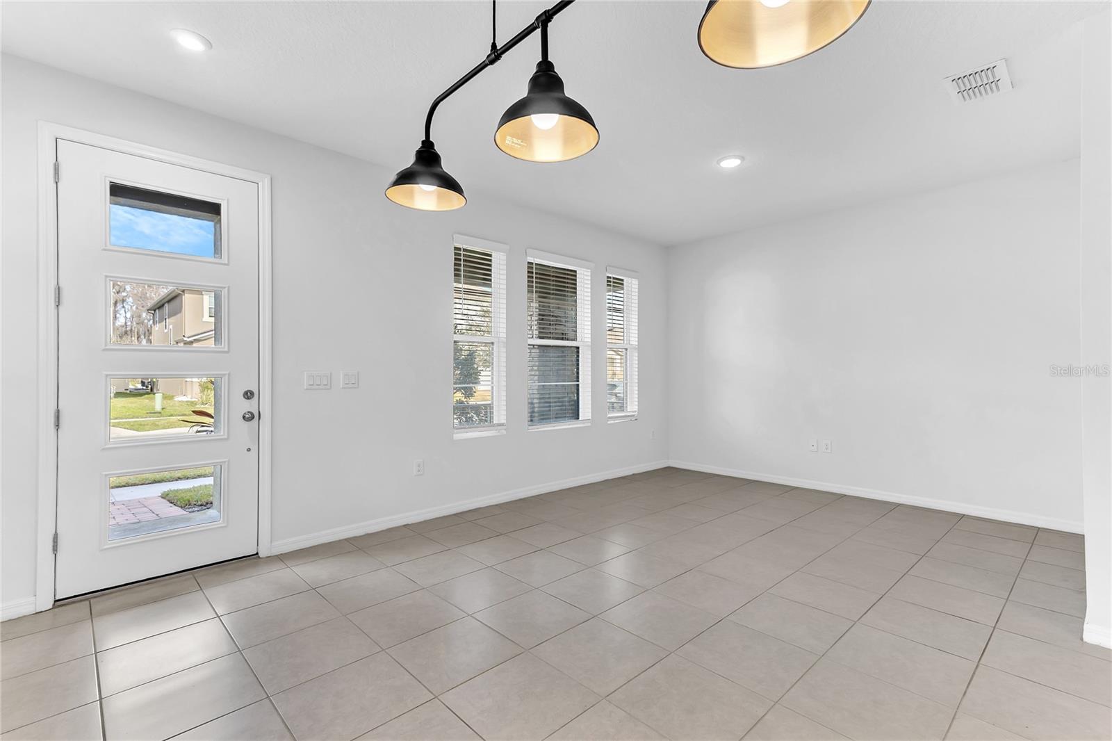2274 CENTERRA LOOP, KISSIMMEE, FL — photo 4