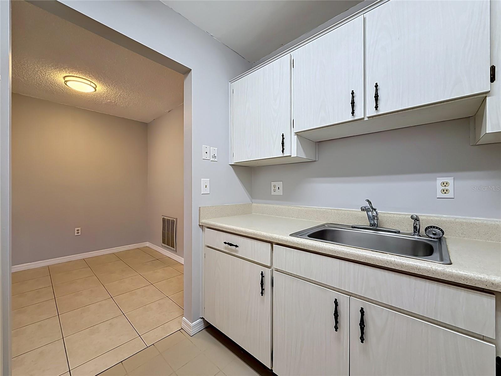 2474 ENTERPRISE RD #3, CLEARWATER, FL — photo 9