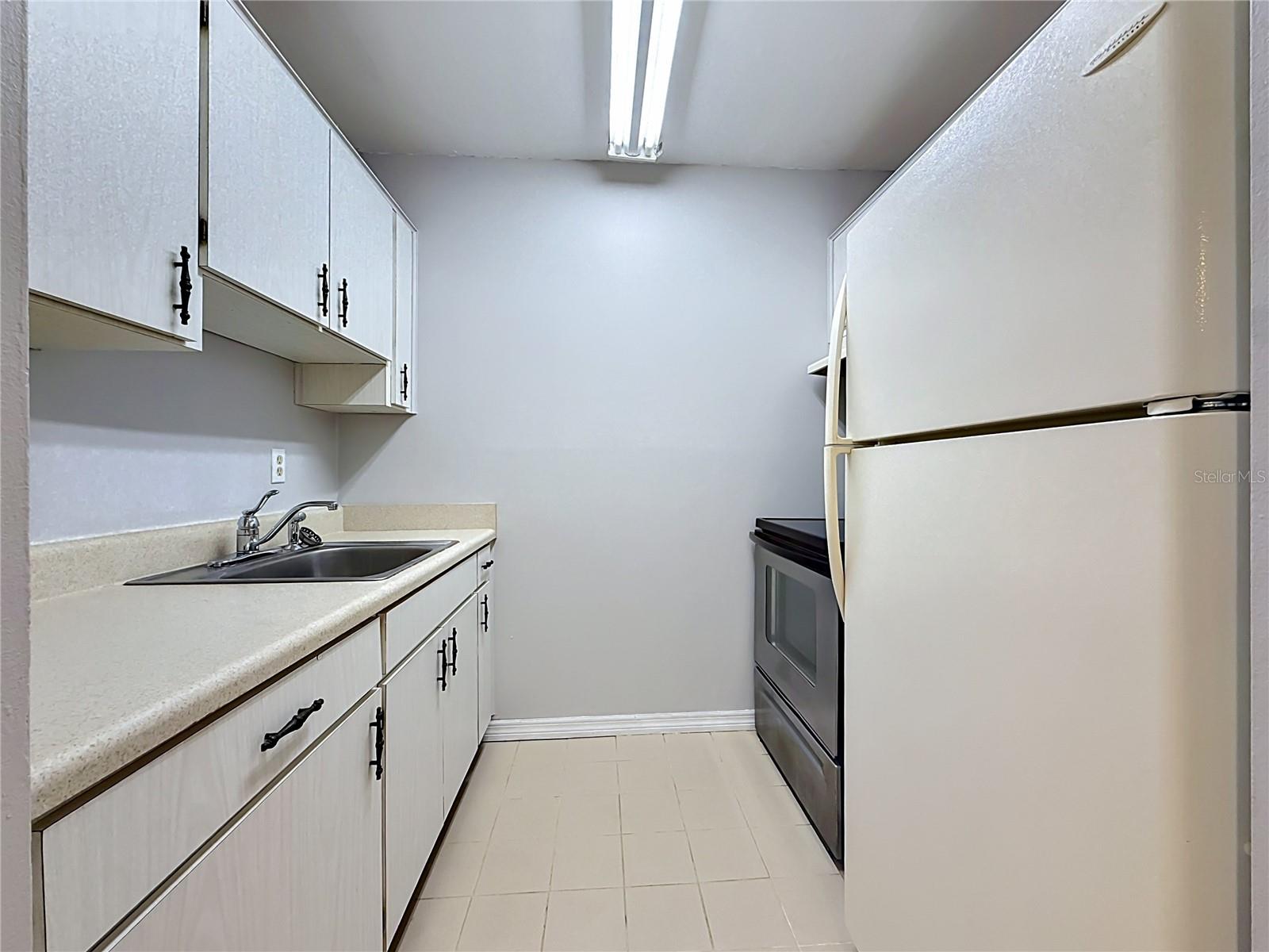 2474 ENTERPRISE RD #3, CLEARWATER, FL — photo 12