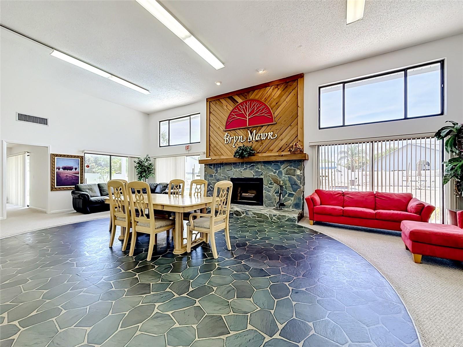 2733 COUNTRYSIDE BLVD #105, CLEARWATER, FL — photo 32