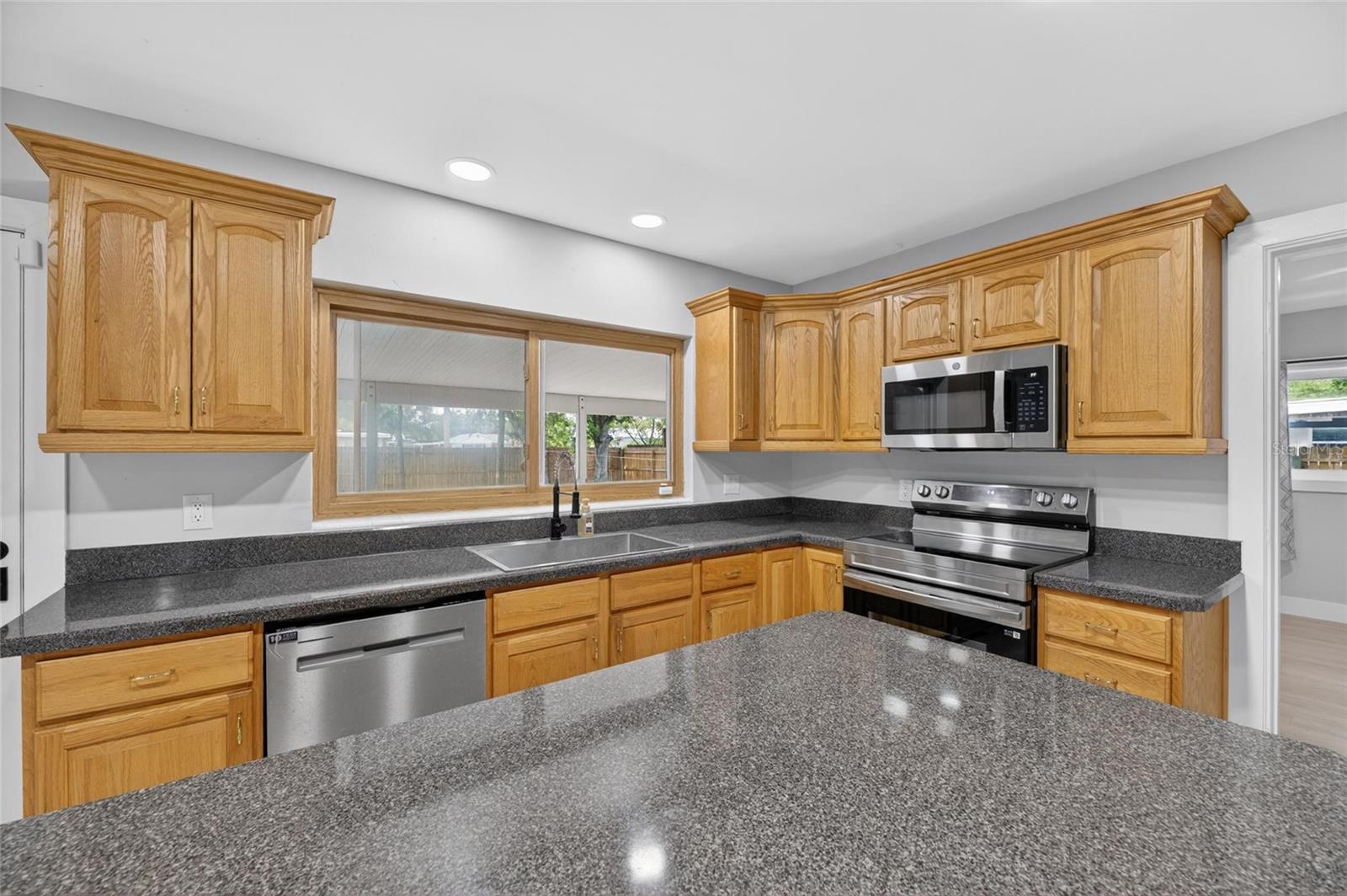 204 7TH AVE NW, RUSKIN, FL — photo 29