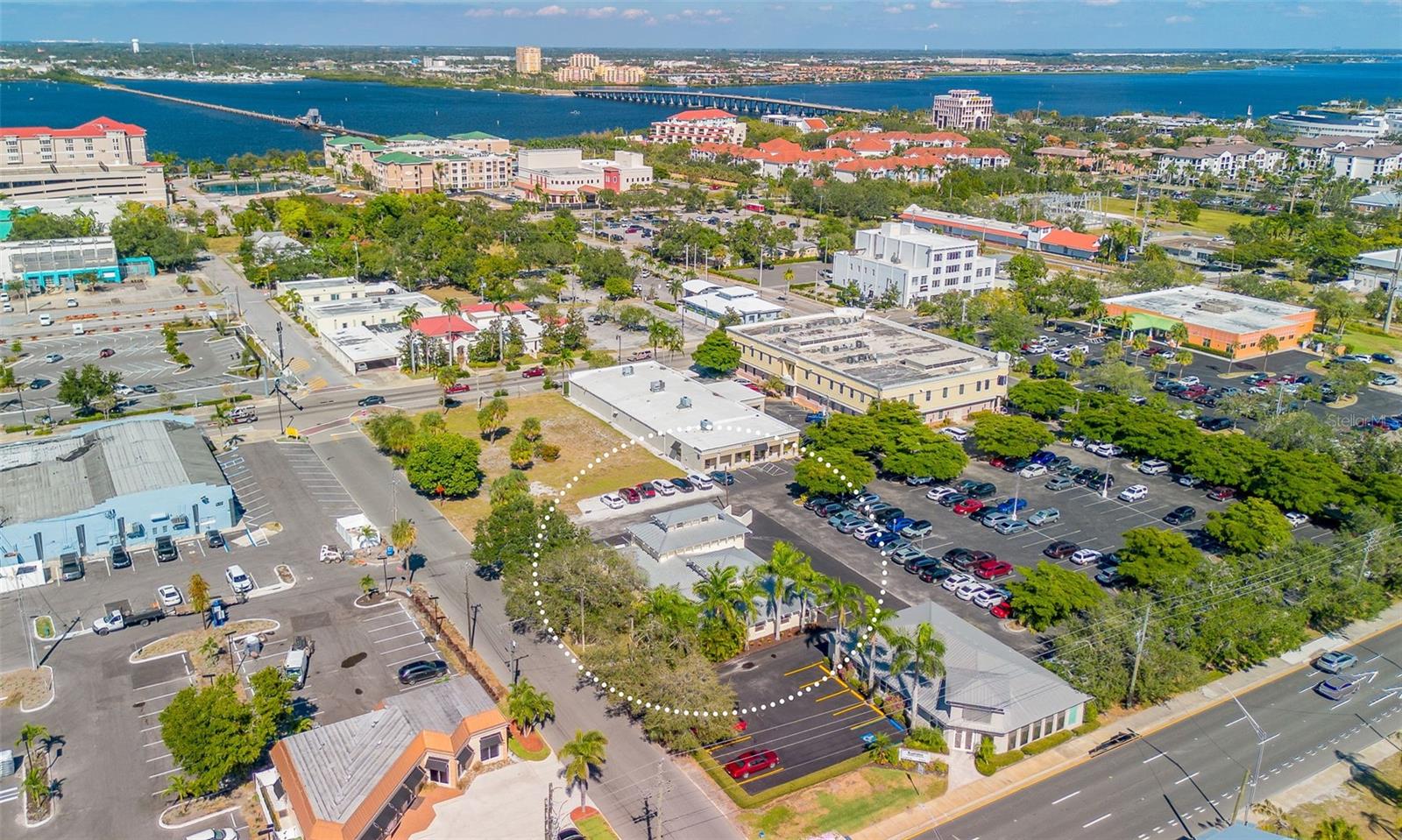 525 8TH ST W, BRADENTON, FL — photo 9