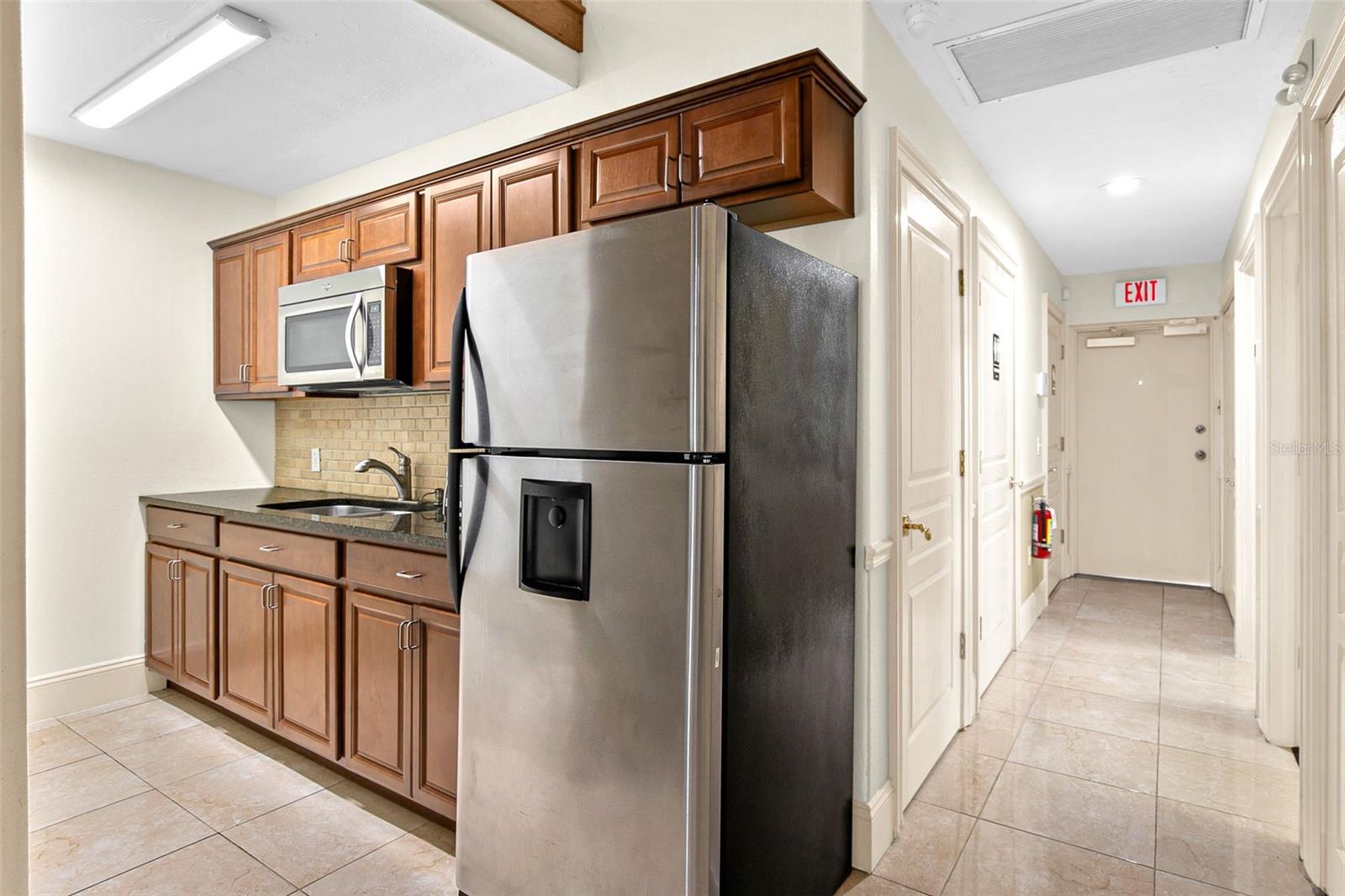 525 8TH ST W, BRADENTON, FL — photo 27
