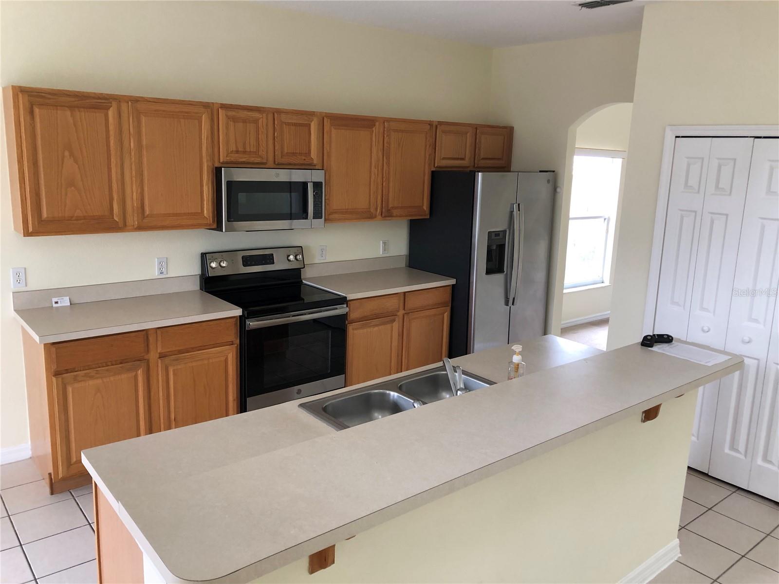638 KENSINGTON DR, DAVENPORT, FL — photo 6
