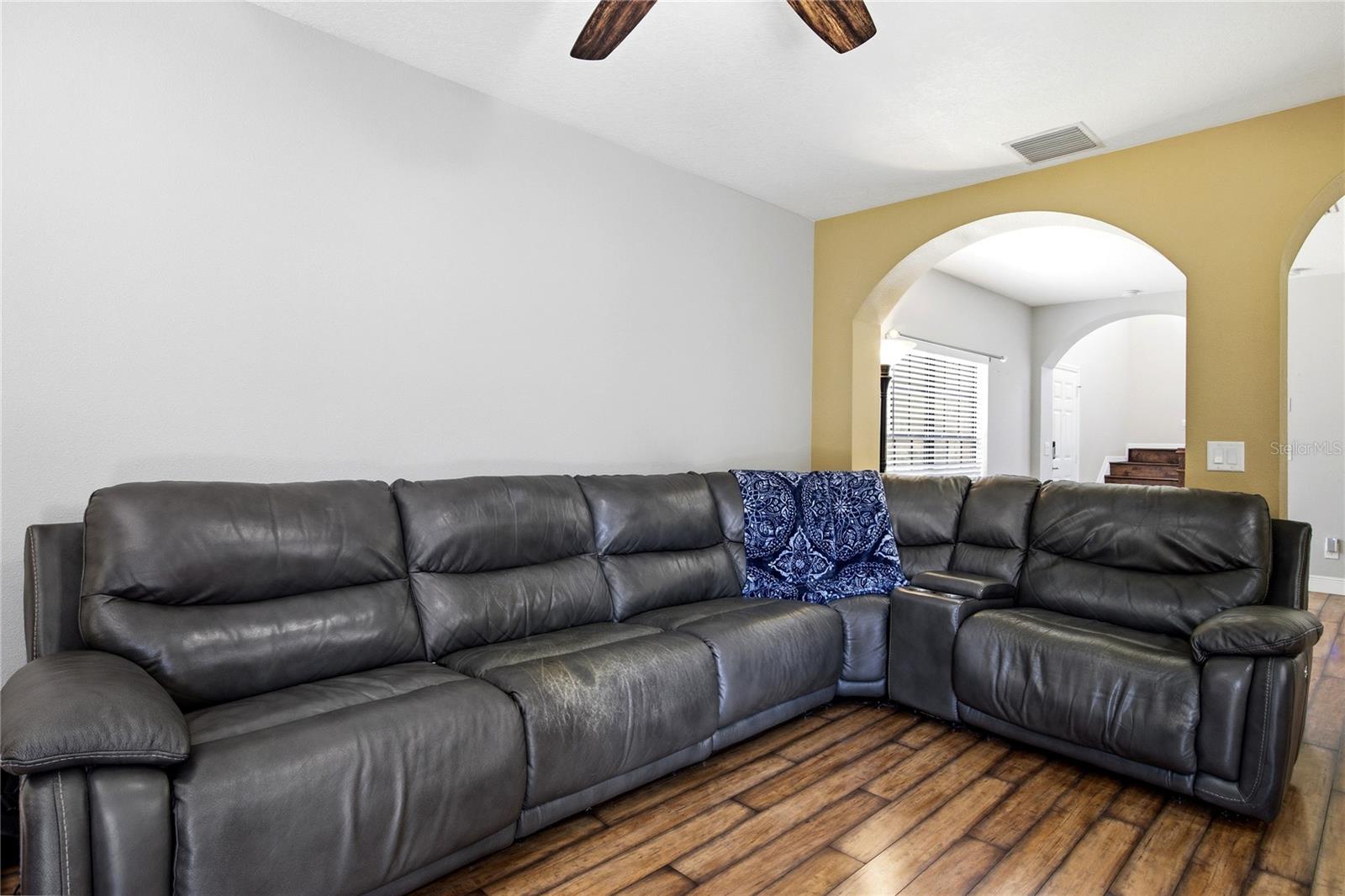 1033 BLACKWATER DR, WESLEY CHAPEL, FL — photo 11