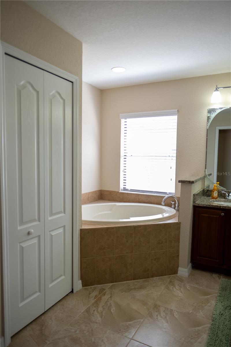 15648 MELPORT CIR, PORT CHARLOTTE, FL — photo 21