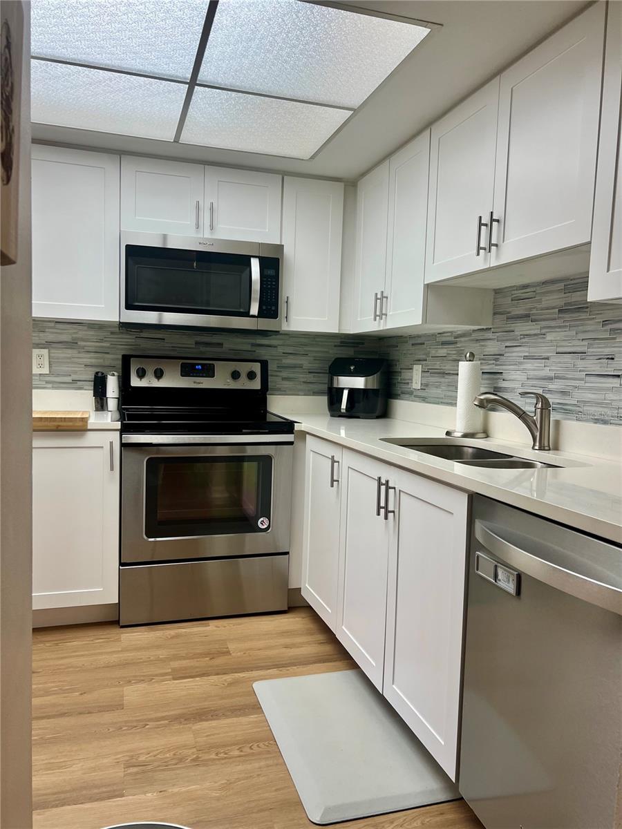 1801 E LAKE RD #17C, PALM HARBOR, FL — photo 14