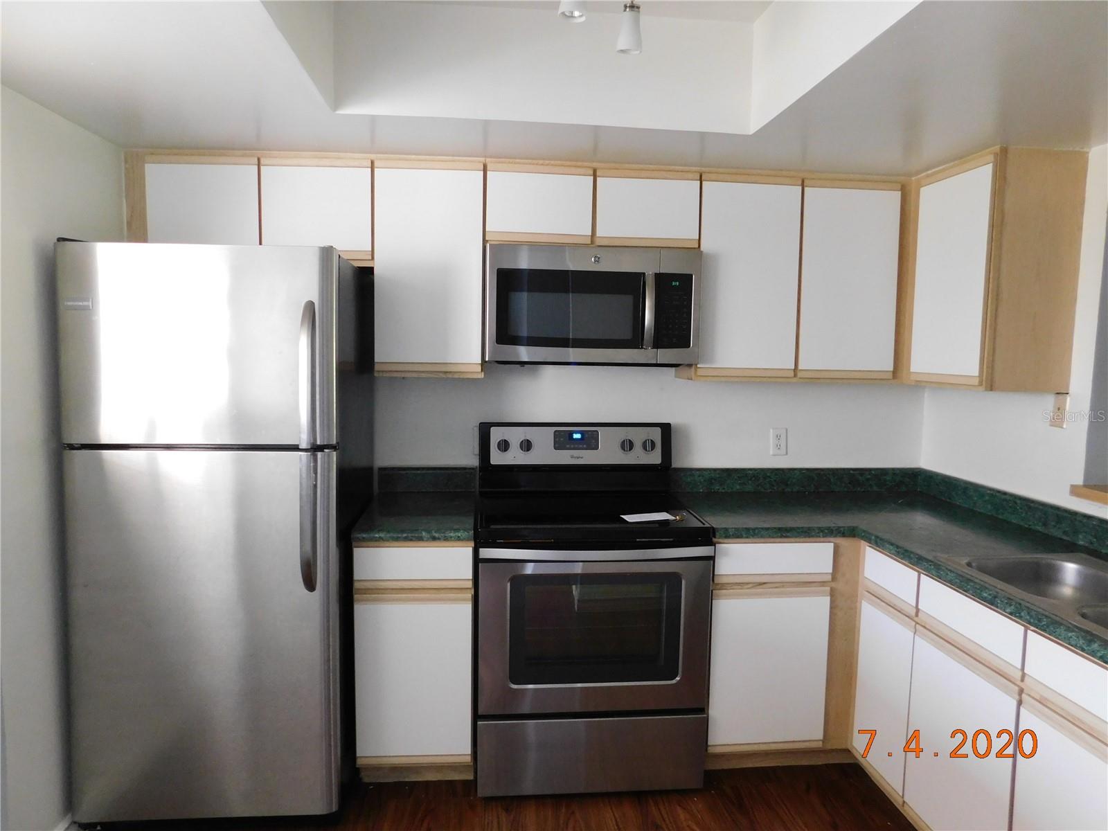 6314 NEWTOWN CIR #14B3, TAMPA, FL — photo 2