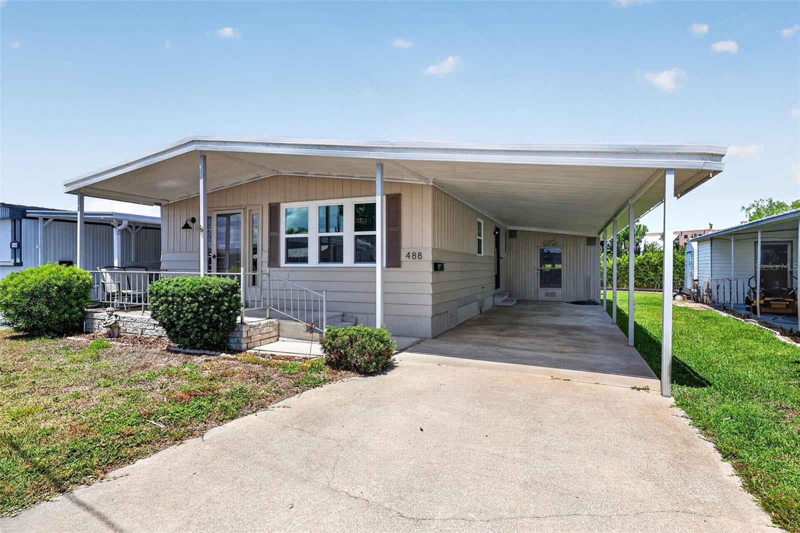 488 MARINA LN, TAVARES, FL