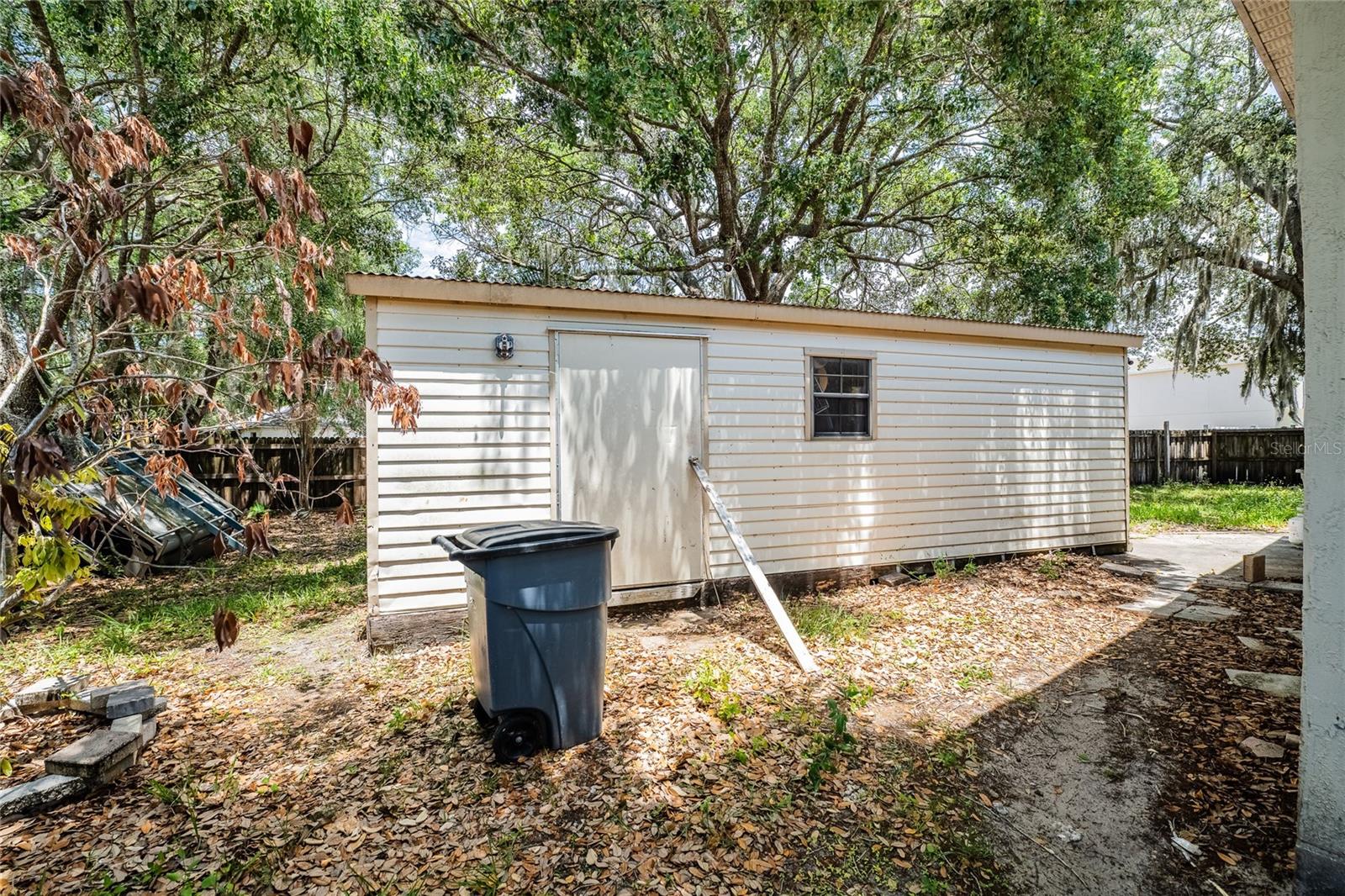 427 LARK CT, KISSIMMEE, FL — photo 33