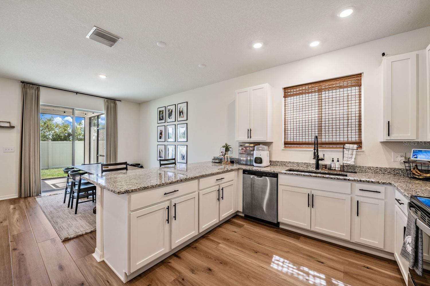 37668 YUKON DR, ZEPHYRHILLS, FL — photo 15