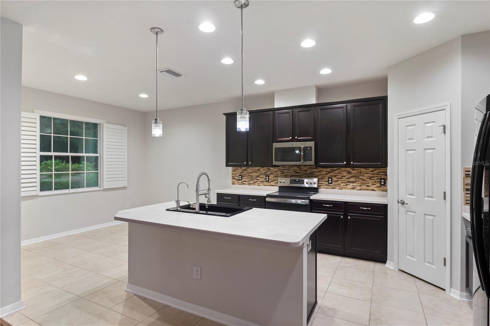 6936 ROCKY CANYON WAY, TAMPA, FL — photo 7