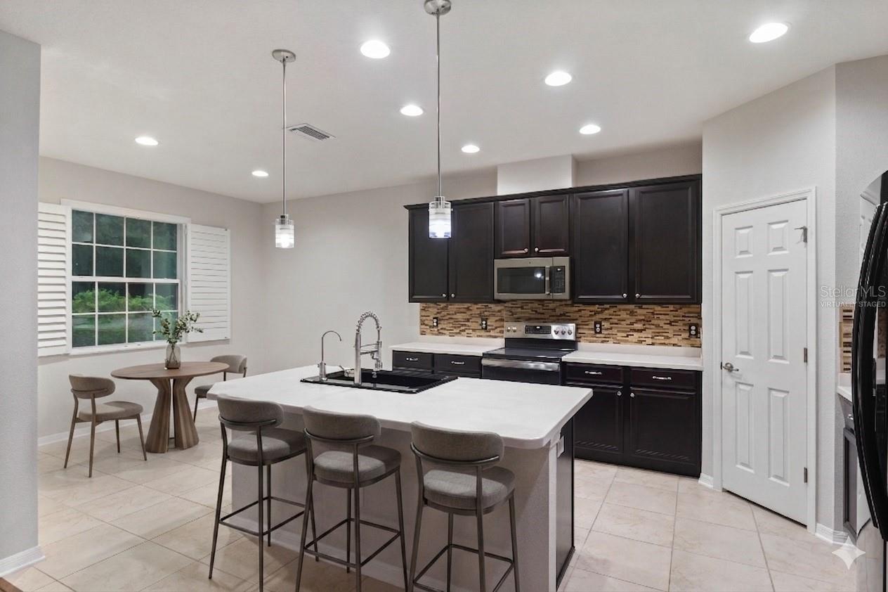 6936 ROCKY CANYON WAY, TAMPA, FL — photo 8