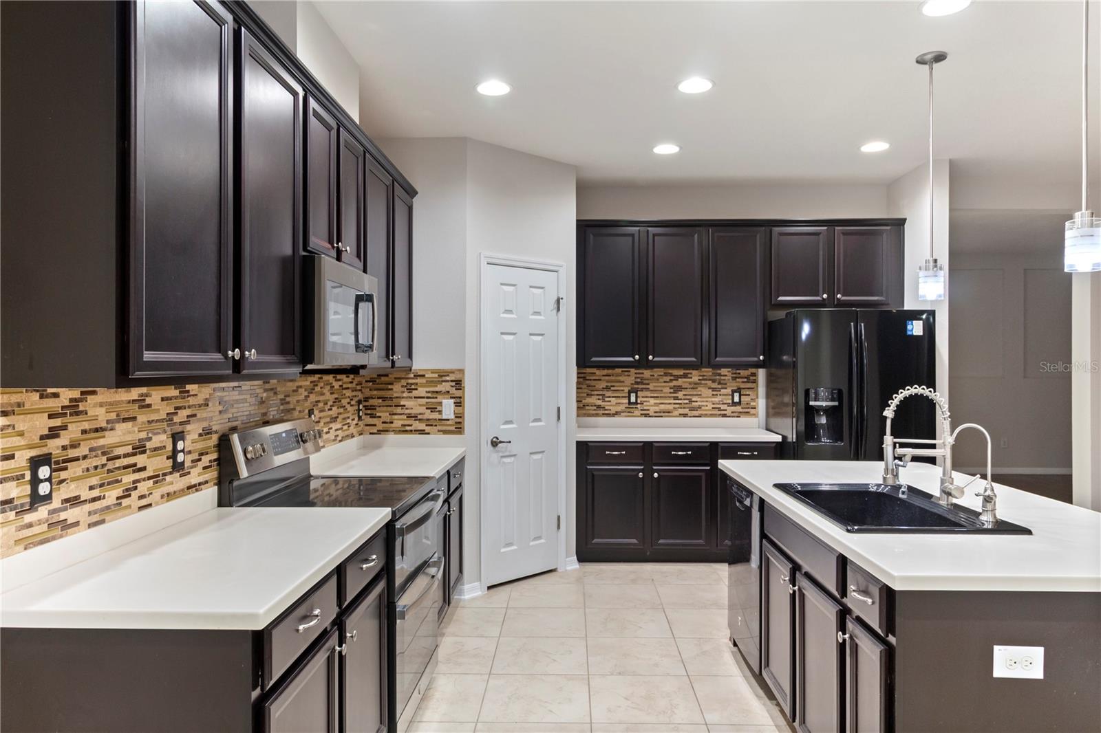 6936 ROCKY CANYON WAY, TAMPA, FL — photo 9