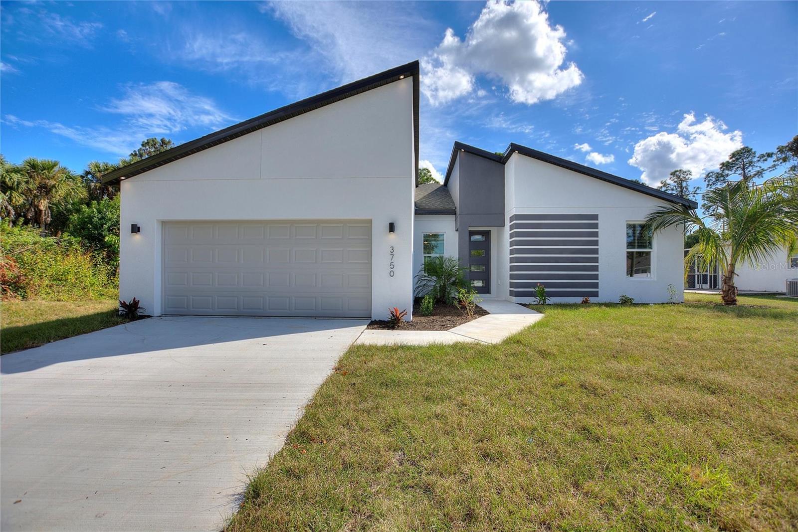 3707 FONTAINEBLEAU ST, NORTH PORT, FL — photo 2