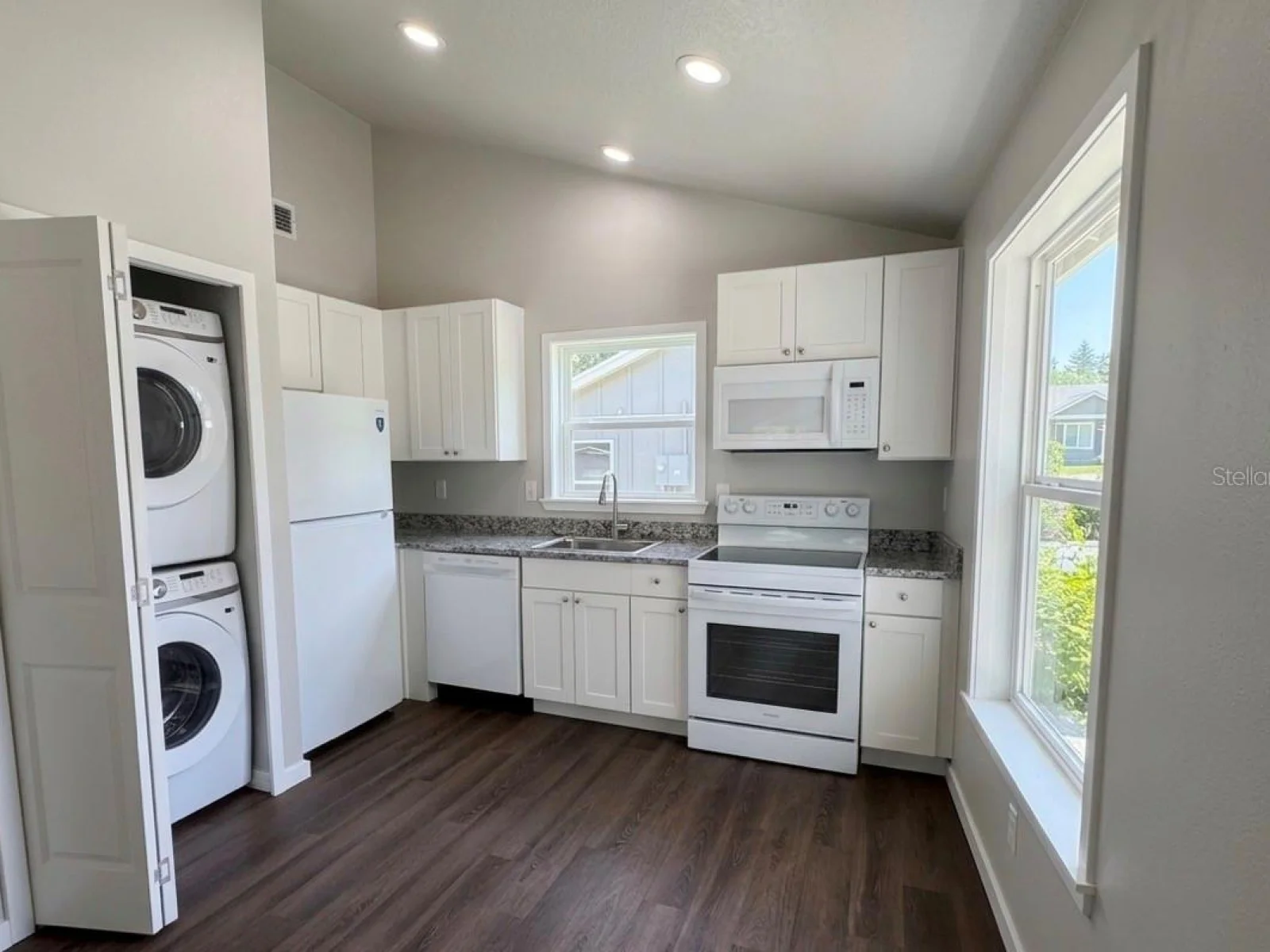 343 N MAIN AVE, GROVELAND, FL — photo 6